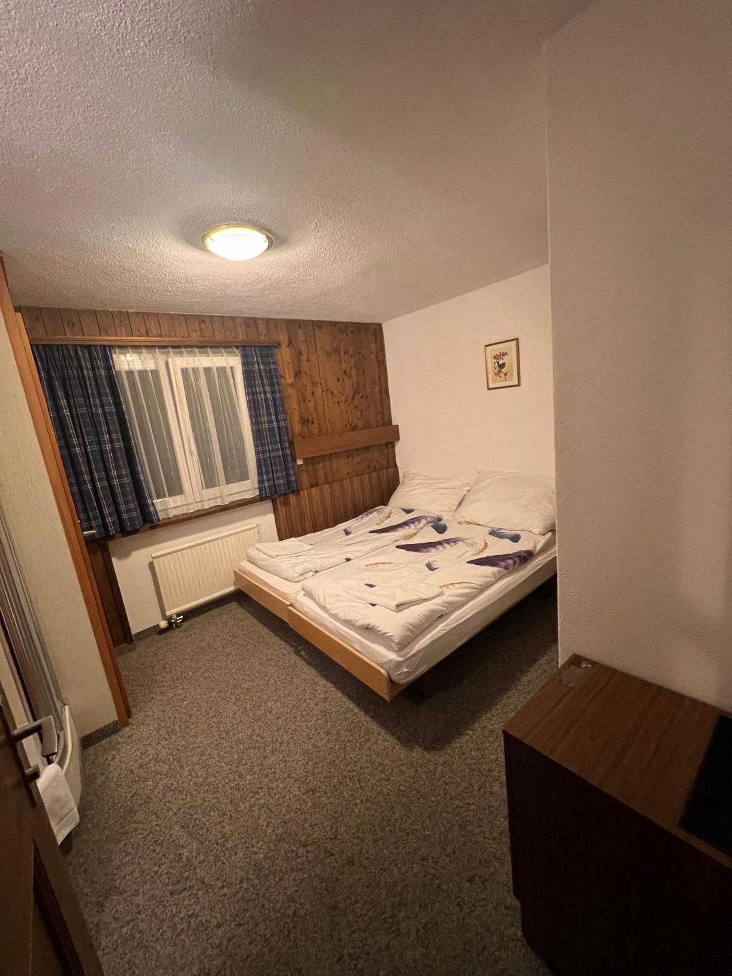 Romantic Room With Private Bathroom Saas im Prattigau Ngoại thất bức ảnh